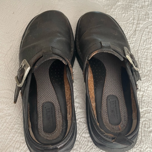 Clogs - Picture 10 of 10